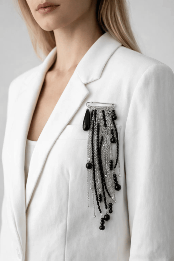 Брош булавка з чорним агатом.