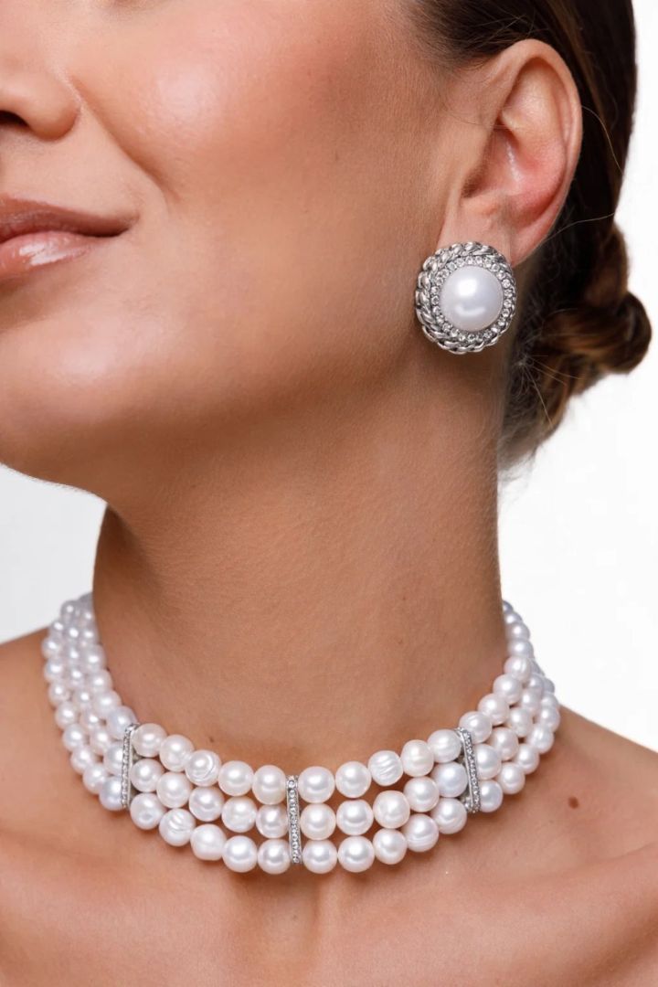 Gargantilla «Monroe» 3-filas, perlas blancas, baño de plata