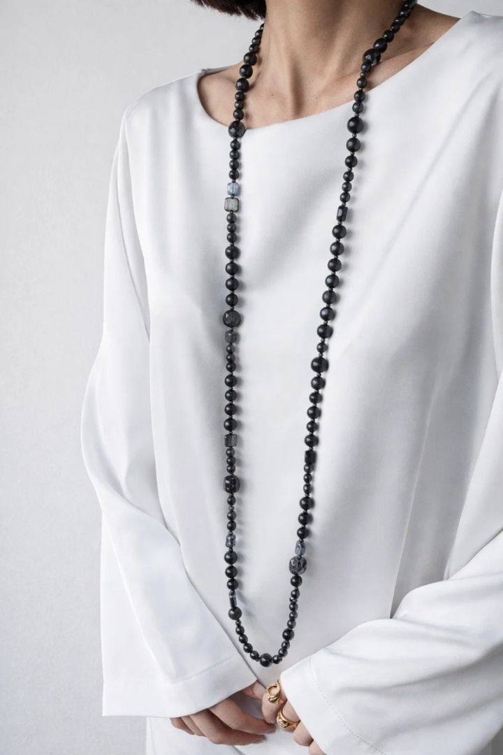 Sautoir, mezcla de perlas azules