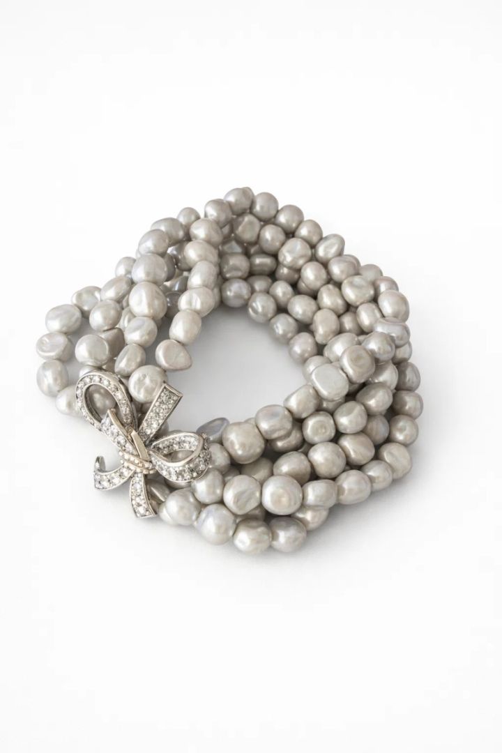Браслет з сірих перлин 3-х рядний з квіткою