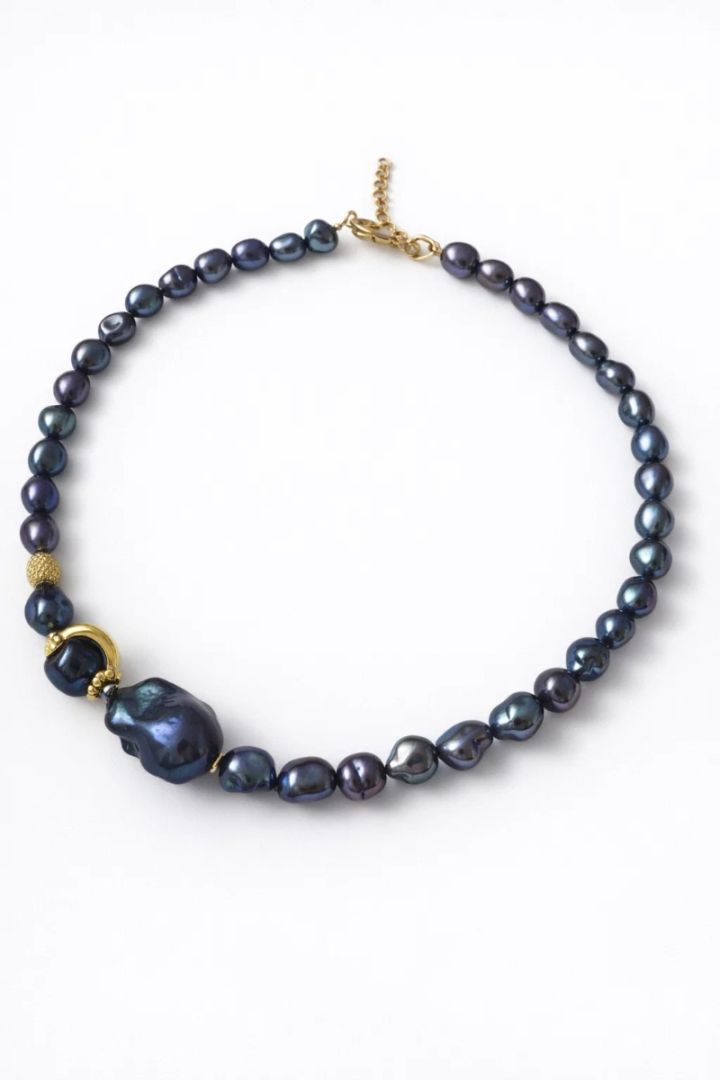 Чокер із синіх барочних перлин з перлиною Касумі, позолота