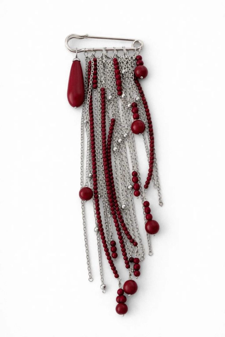 Брош-булавка з ланцюжками та лунницею (корал)